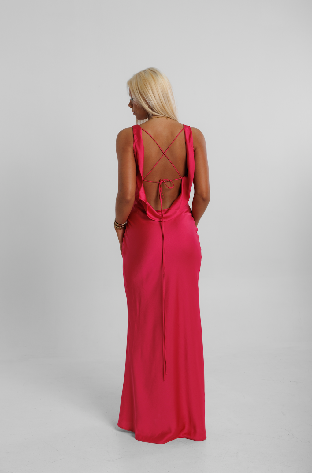 Hot Pink Satin maxi kjóll (Tall)